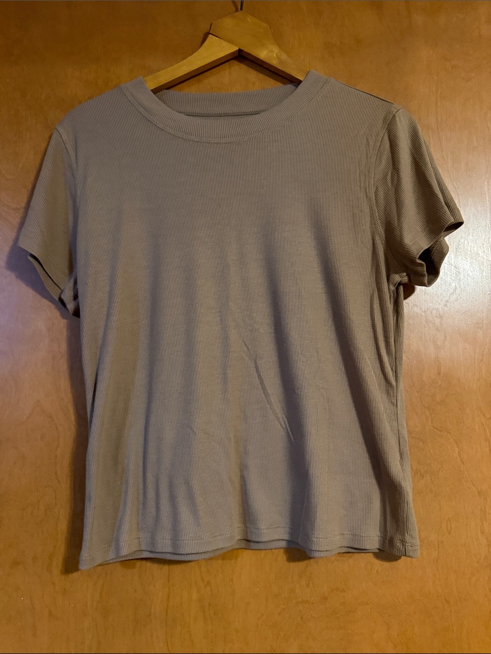 GAP Short Sleeve Ribbed Tee in Light Tan